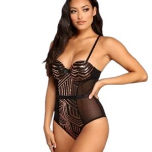 NWT Black Fuchsia by Secret Lace Metallic Sequin Bodysuit Size Medium